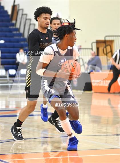 Thumbnail 1 in Salesian College Preparatory vs. Bishop O'Connell (Tarkanian Classic) photogallery.