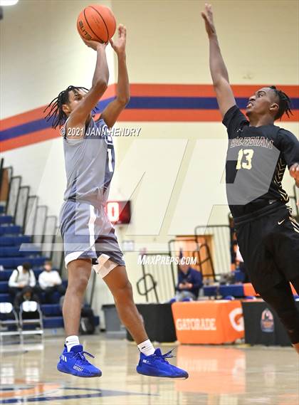 Thumbnail 3 in Salesian College Preparatory vs. Bishop O'Connell (Tarkanian Classic) photogallery.