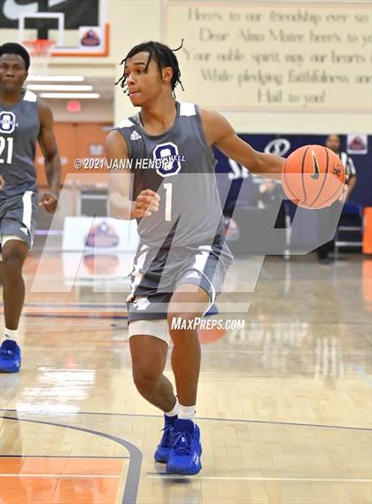 Thumbnail 1 in Salesian College Preparatory vs. Bishop O'Connell (Tarkanian Classic) photogallery.