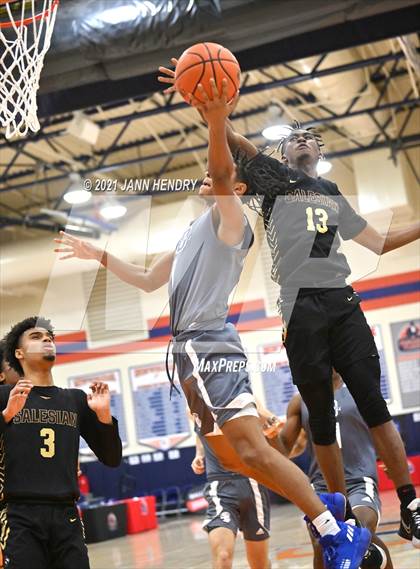 Thumbnail 2 in Salesian College Preparatory vs. Bishop O'Connell (Tarkanian Classic) photogallery.
