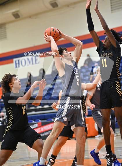 Thumbnail 3 in Salesian College Preparatory vs. Bishop O'Connell (Tarkanian Classic) photogallery.