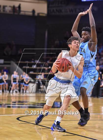 Thumbnail 3 in Vista Ridge vs. Pueblo West (CHSAA 4A Semifinal) photogallery.