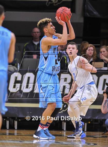 Thumbnail 3 in Vista Ridge vs. Pueblo West (CHSAA 4A Semifinal) photogallery.