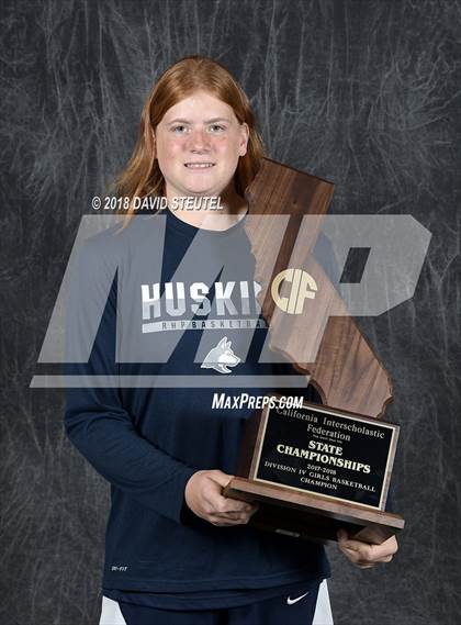Thumbnail 1 in Rolling Hills Prep (CIF State D4 Award Photos) photogallery.