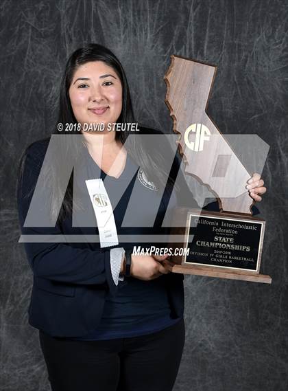 Thumbnail 3 in Rolling Hills Prep (CIF State D4 Award Photos) photogallery.