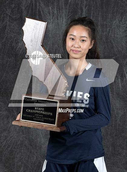 Thumbnail 2 in Rolling Hills Prep (CIF State D4 Award Photos) photogallery.