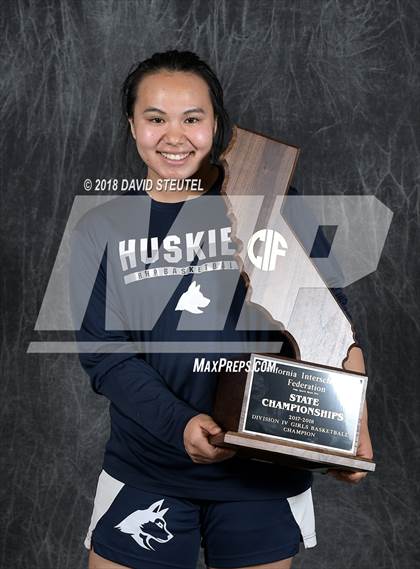 Thumbnail 3 in Rolling Hills Prep (CIF State D4 Award Photos) photogallery.