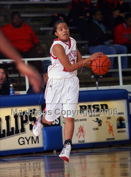 Thumbnail 1 in Cy-Fair vs Pasadena South Houston (McDonalds Texas Invitational) photogallery.