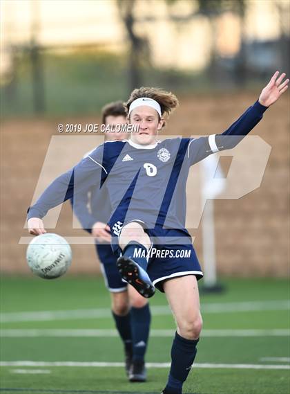 Thumbnail 1 in Lee [Robert E.] vs Flower Mound (UIL 6A Final) photogallery.