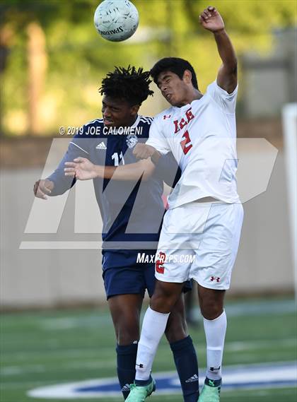 Thumbnail 2 in Lee [Robert E.] vs Flower Mound (UIL 6A Final) photogallery.