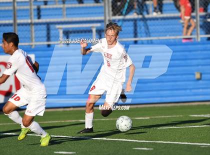 Thumbnail 2 in Lee [Robert E.] vs Flower Mound (UIL 6A Final) photogallery.