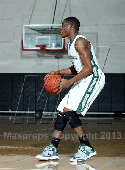 Thumbnail 3 in Serra vs. Inglewood (Real Run Classic) photogallery.