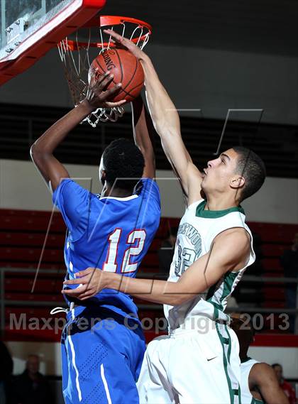 Thumbnail 2 in Serra vs. Inglewood (Real Run Classic) photogallery.