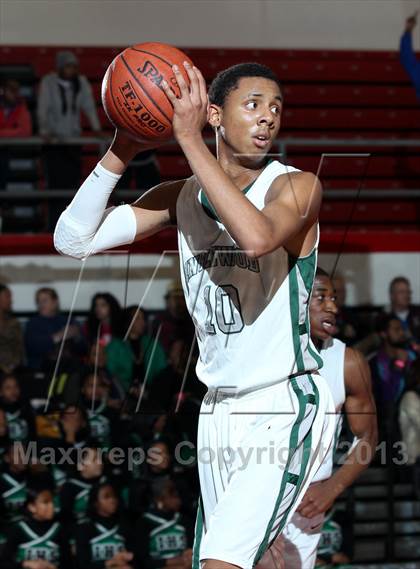 Thumbnail 3 in Serra vs. Inglewood (Real Run Classic) photogallery.