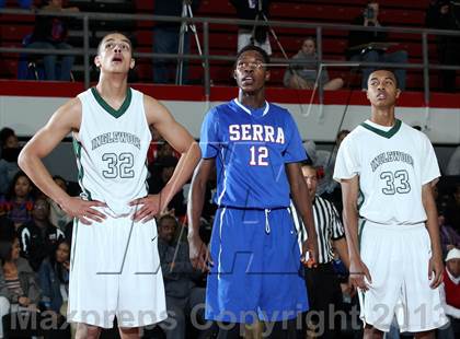 Thumbnail 1 in Serra vs. Inglewood (Real Run Classic) photogallery.
