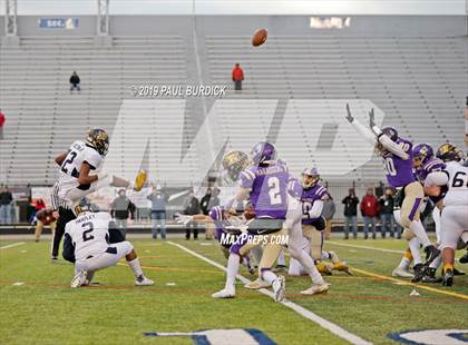 Thumbnail 3 in Bishop Guilfoyle vs. Farrell (PIAA 1A Championship) photogallery.