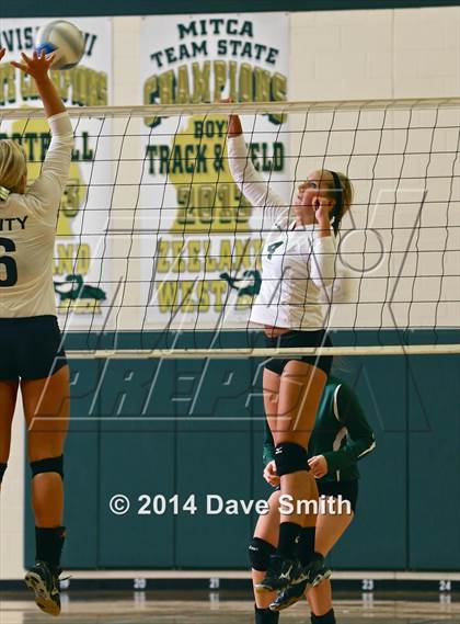 Thumbnail 2 in Unity Christian @ Zeeland West photogallery.