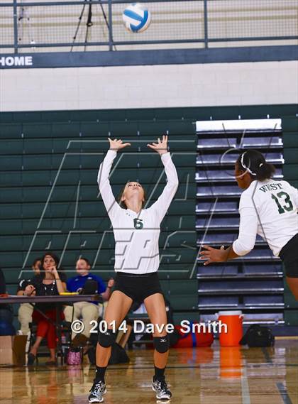 Thumbnail 1 in Unity Christian @ Zeeland West photogallery.