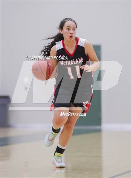 Thumbnail 2 in Caruthers vs. McFarland (Central Valley Showdown) photogallery.