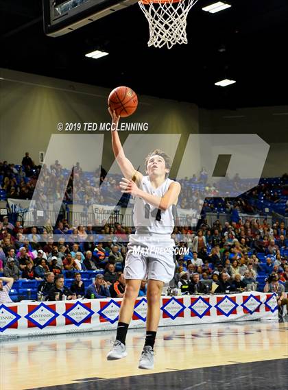 Thumbnail 2 in  Izard County vs Nevada (AAA 1A Final) photogallery.