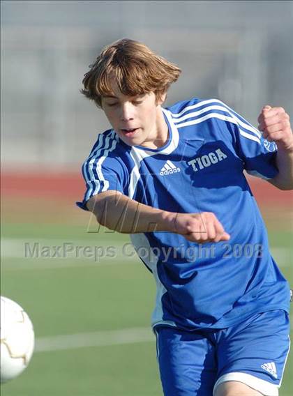 Thumbnail 2 in Tioga vs. Sacramento Country Day (CIF SJS D7 Final) photogallery.