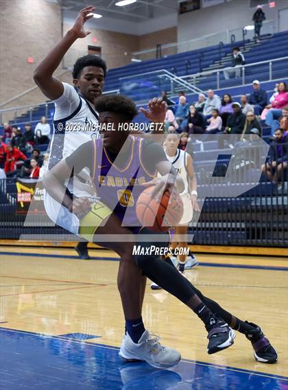 Thumbnail 3 in Allen vs Richardson (Allen Holiday Invitational) photogallery.
