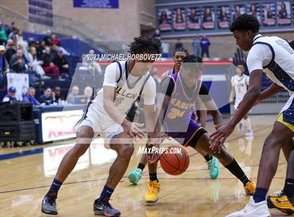 Thumbnail 2 in Allen vs Richardson (Allen Holiday Invitational) photogallery.