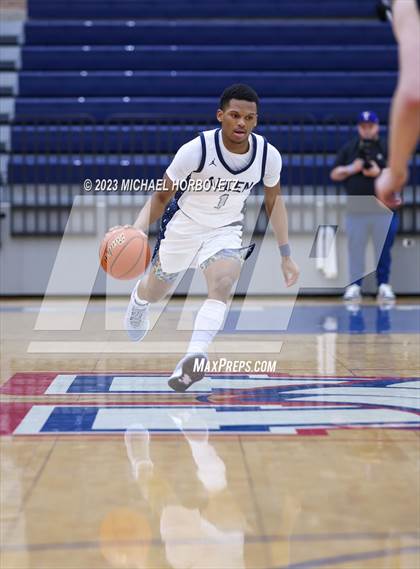 Thumbnail 2 in Allen vs Richardson (Allen Holiday Invitational) photogallery.