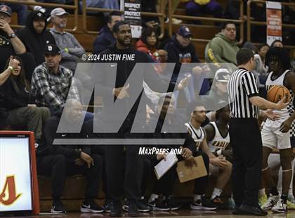 Thumbnail 2 in St. Augustine vs. Oak Cliff Faith Family Academy (Torrey Pines Holiday Classic) photogallery.