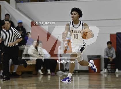 Thumbnail 2 in St. Augustine vs. Oak Cliff Faith Family Academy (Torrey Pines Holiday Classic) photogallery.