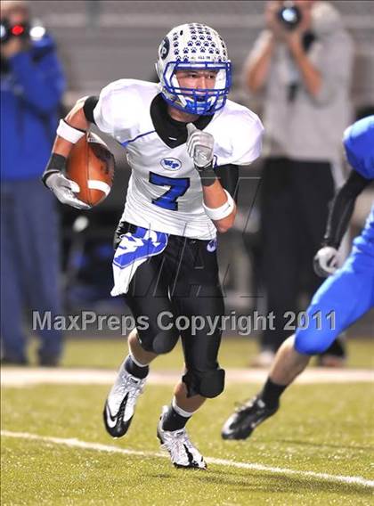 Thumbnail 3 in North Forney vs. Wills Point (3A Division 2 Region 2 Bi-District) photogallery.