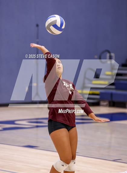 Thumbnail 1 in Whitney @ Vista del Lago photogallery.