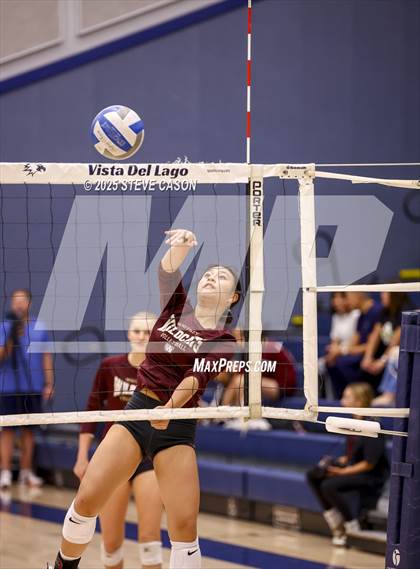 Thumbnail 3 in Whitney @ Vista del Lago photogallery.