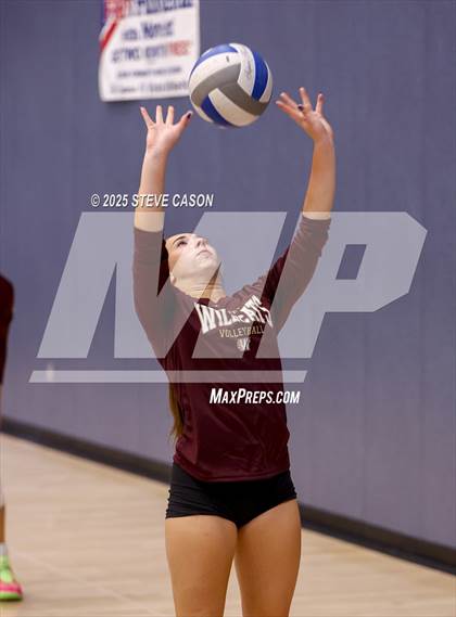 Thumbnail 1 in Whitney @ Vista del Lago photogallery.