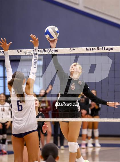 Thumbnail 2 in Whitney @ Vista del Lago photogallery.
