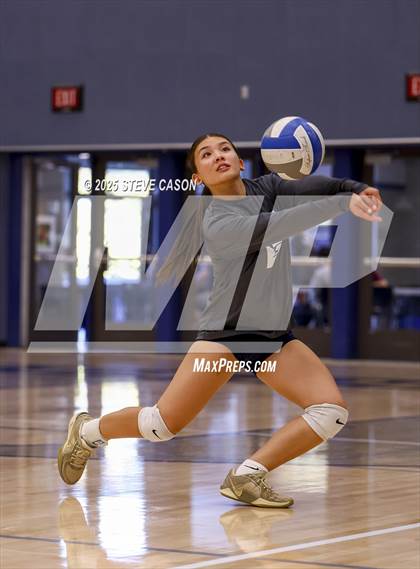 Thumbnail 3 in Whitney @ Vista del Lago photogallery.