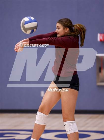 Thumbnail 1 in Whitney @ Vista del Lago photogallery.