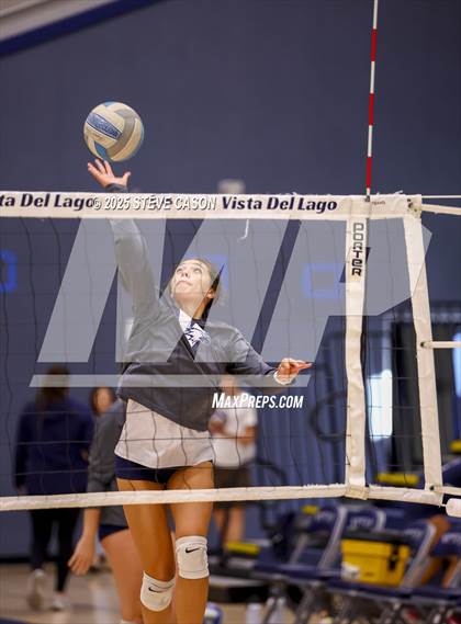 Thumbnail 1 in Whitney @ Vista del Lago photogallery.