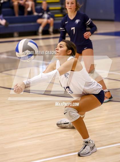 Thumbnail 2 in Whitney @ Vista del Lago photogallery.
