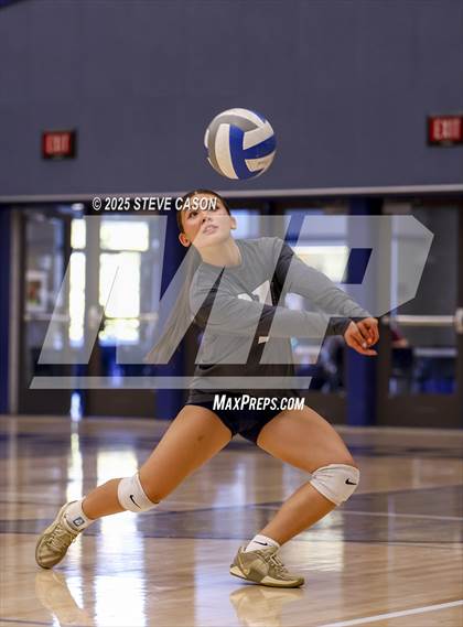 Thumbnail 2 in Whitney @ Vista del Lago photogallery.