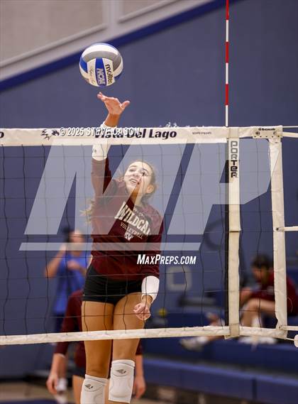 Thumbnail 3 in Whitney @ Vista del Lago photogallery.
