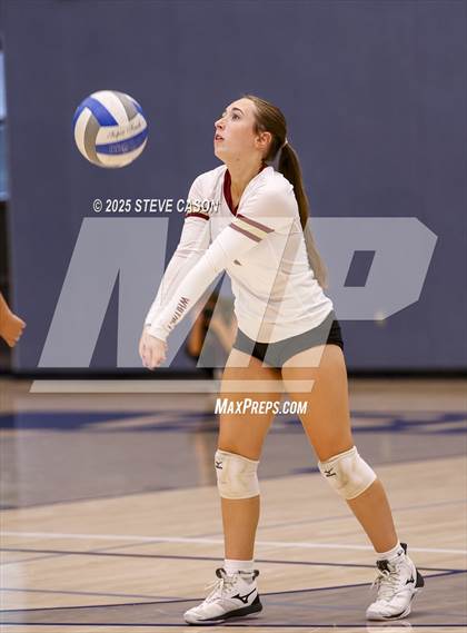 Thumbnail 1 in Whitney @ Vista del Lago photogallery.