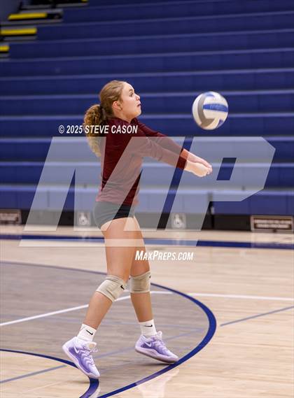 Thumbnail 2 in Whitney @ Vista del Lago photogallery.