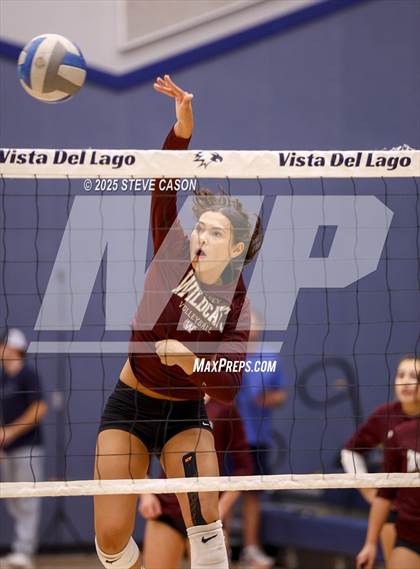 Thumbnail 2 in Whitney @ Vista del Lago photogallery.