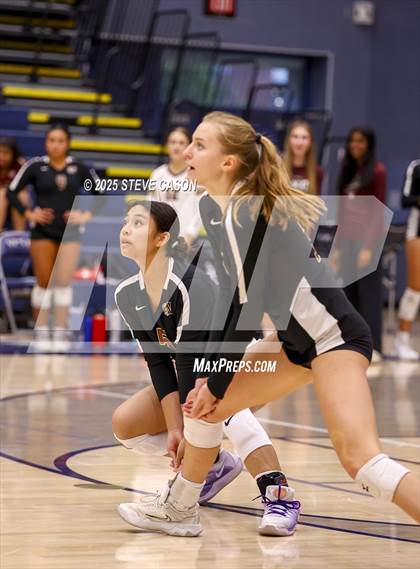 Thumbnail 3 in Whitney @ Vista del Lago photogallery.