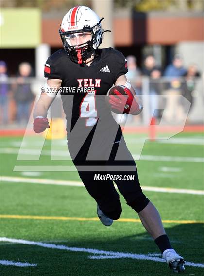 Thumbnail 2 in Yelm vs. Eastside Catholic (WIAA 3A State Final) photogallery.