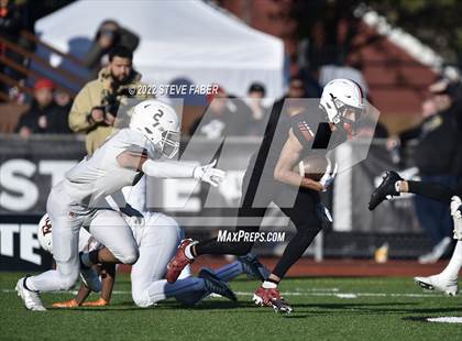 Thumbnail 3 in Yelm vs. Eastside Catholic (WIAA 3A State Final) photogallery.