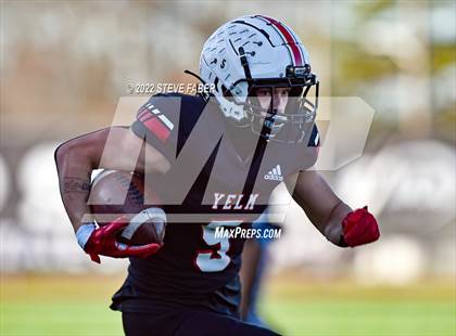 Thumbnail 3 in Yelm vs. Eastside Catholic (WIAA 3A State Final) photogallery.