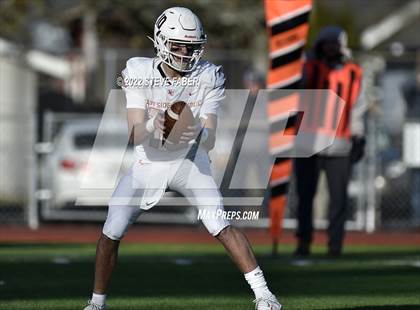 Thumbnail 3 in Yelm vs. Eastside Catholic (WIAA 3A State Final) photogallery.