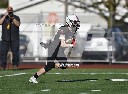 Thumbnail 2 in Yelm vs. Eastside Catholic (WIAA 3A State Final) photogallery.